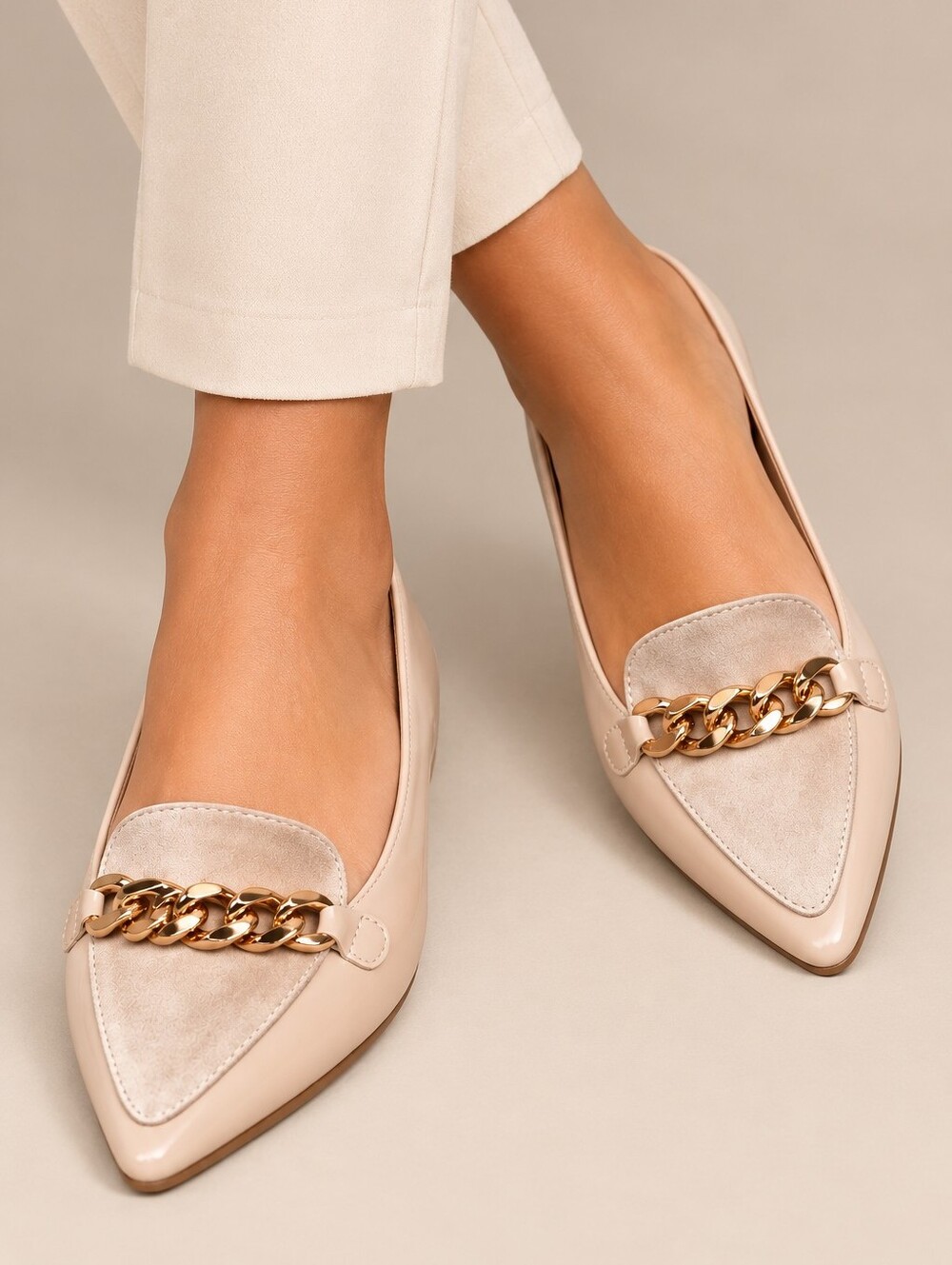 Mila Lady Arlene Nude Patented Pointed Toe Flats - NIB